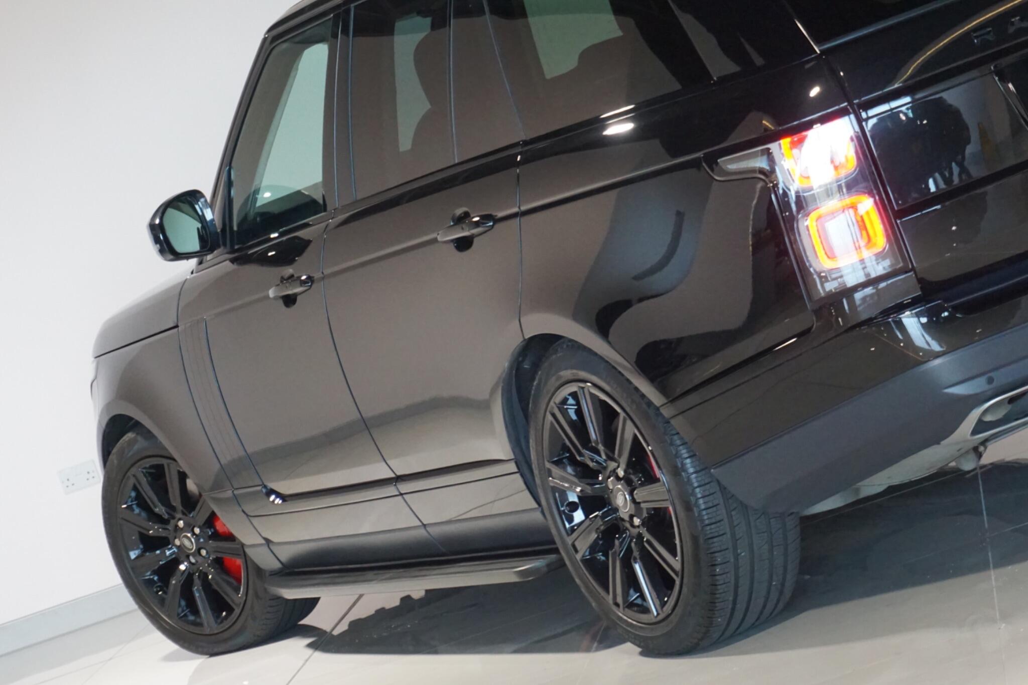 Land Rover Range Rover 2.0 P400e 13.1kWh Westminster Black SUV 5dr Petrol Plug-in Hybrid Auto 4WD Euro 6 (s/s) (404 ps)